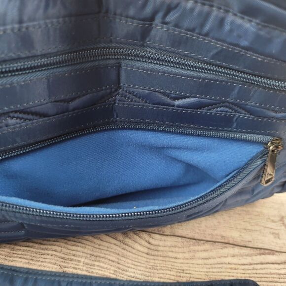 Lug Camper Blue Lightweight Crossbody - Picture 3 of 11